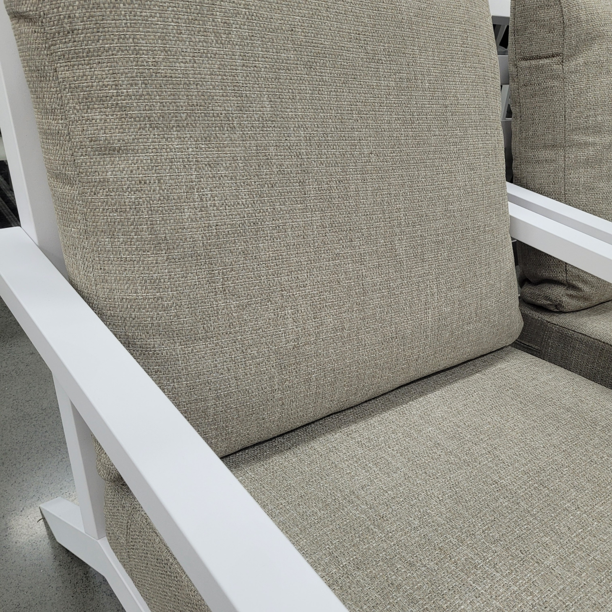 Venus 4-piece Outdoor Lounge Setting - White/Oatmeal