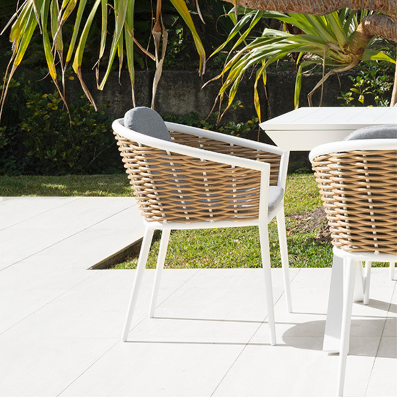 Artemis outdoor dining chair - White/Natural wicker