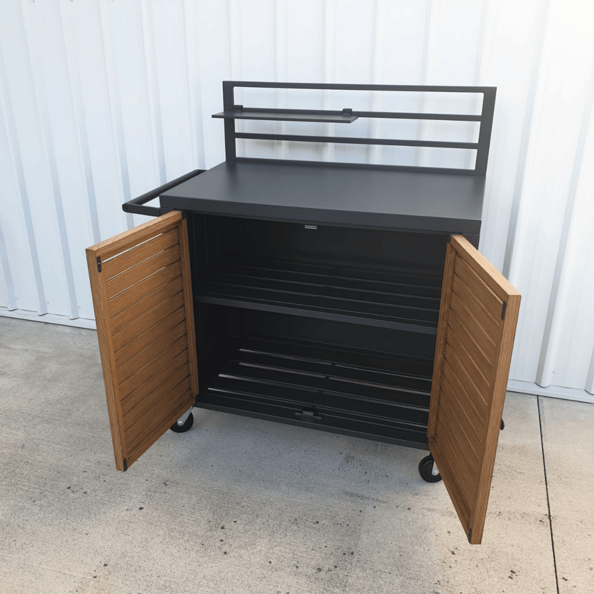 Carrello Compact Aluminum Outdoor Storage Workstation on Wheels - Lume Outdoor Living