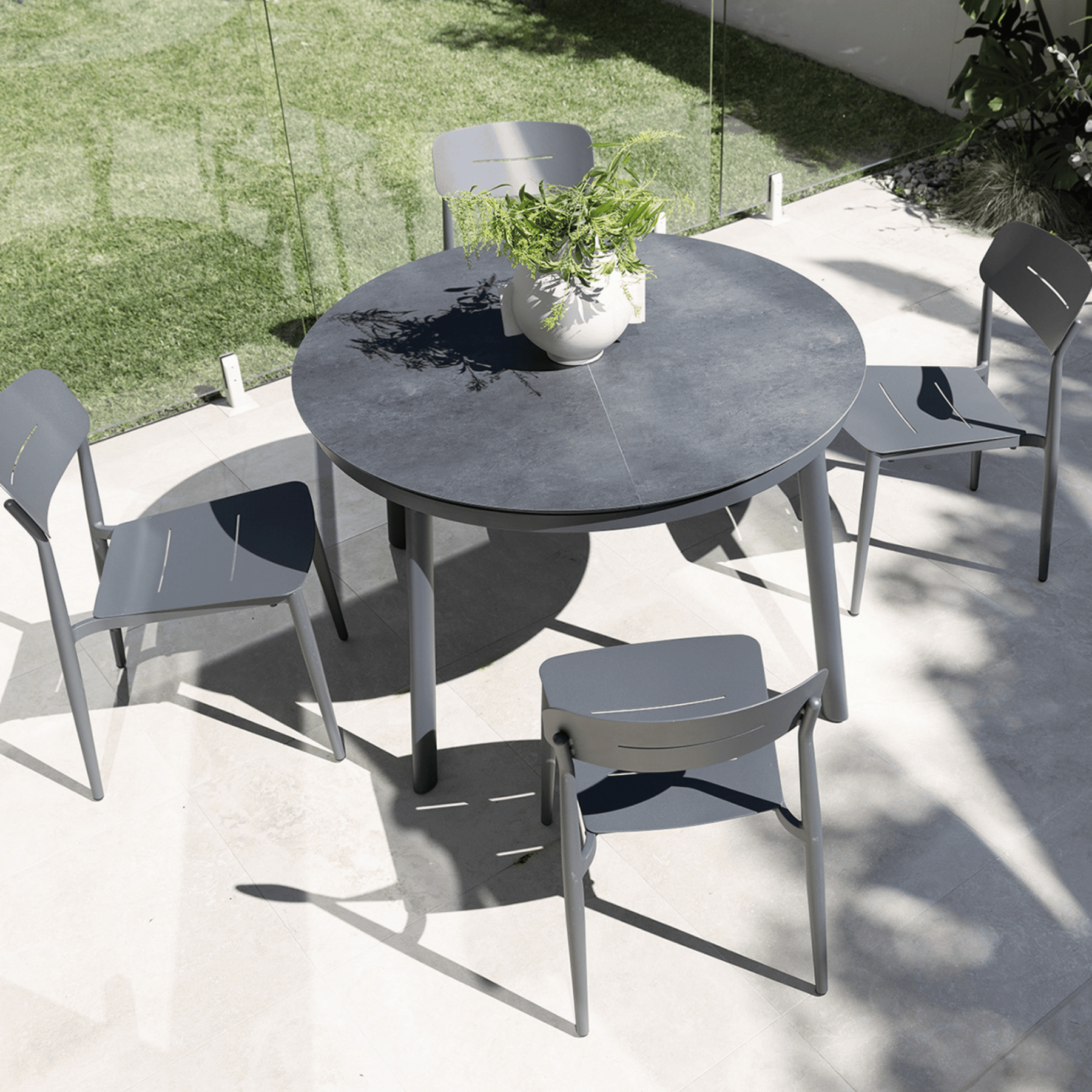 Cozy Extendable Table with Leon Chairs - 5 piece Outdoor Dining Setting - Lume Outdoor Living