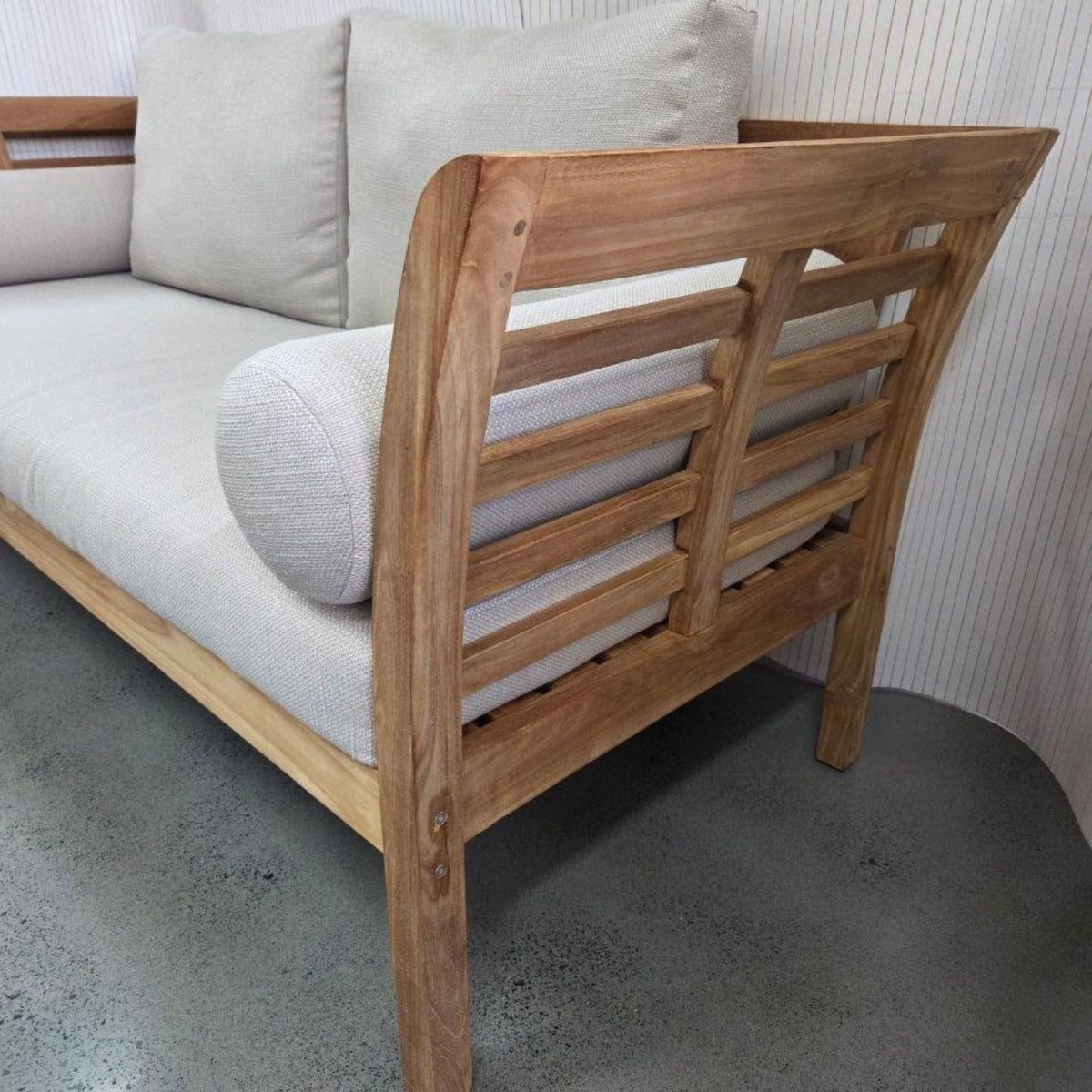 India Daybed with Back Cushions - Lume Outdoor Living