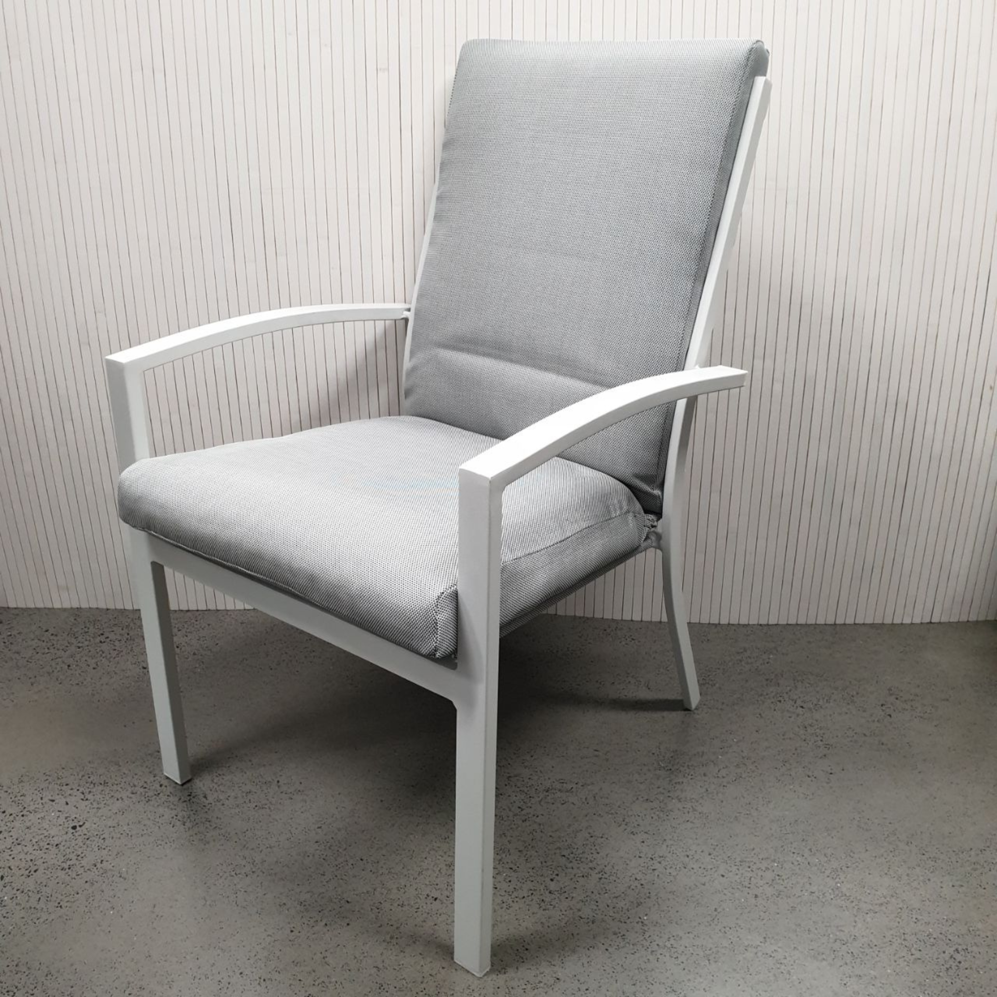 Matzo cushion outdoor dining chair - white