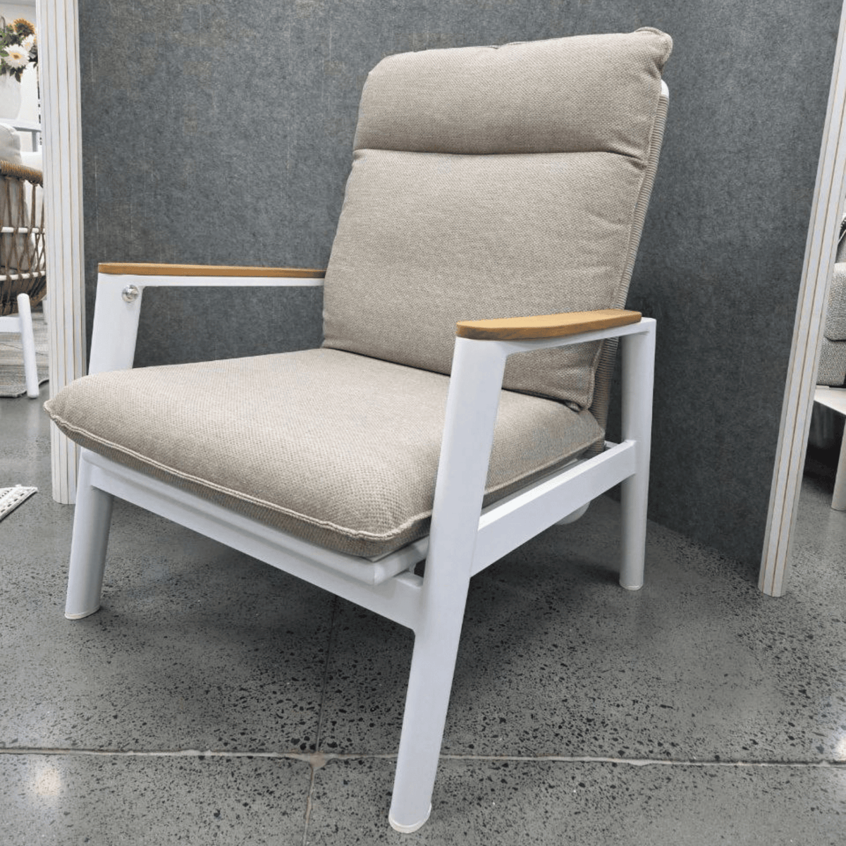 Pinehurst Recliner Single Lounge Chair - White - Lume Outdoor Living
