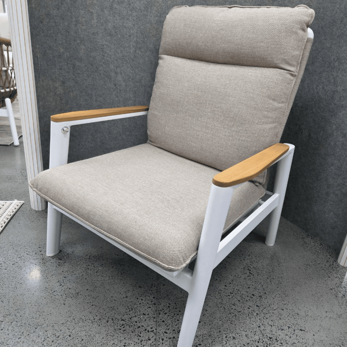 Pinehurst Recliner Single Lounge Chair - White - Lume Outdoor Living