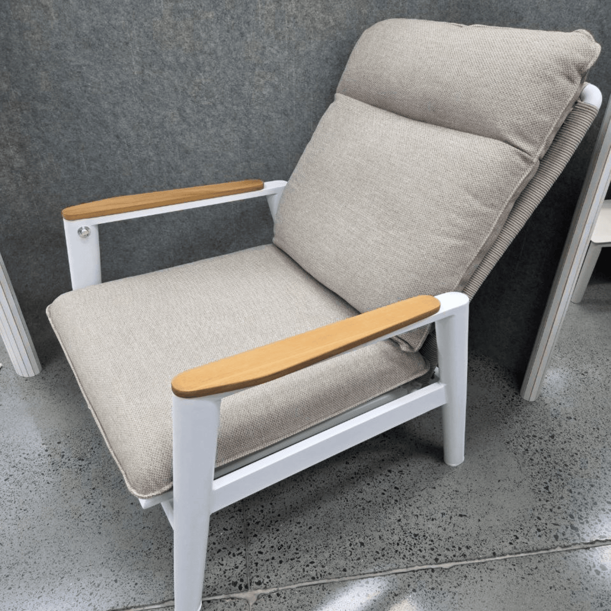 Pinehurst Recliner Single Lounge Chair - White - Lume Outdoor Living