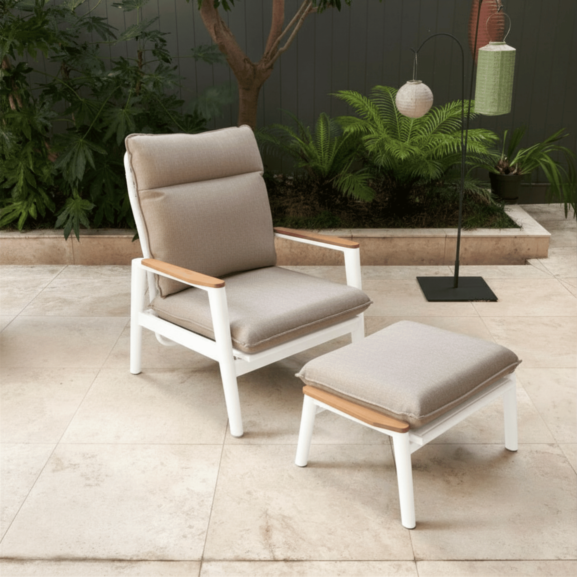 Pinehurst Outdoor 2-piece Single Recliner with Ottoman - White