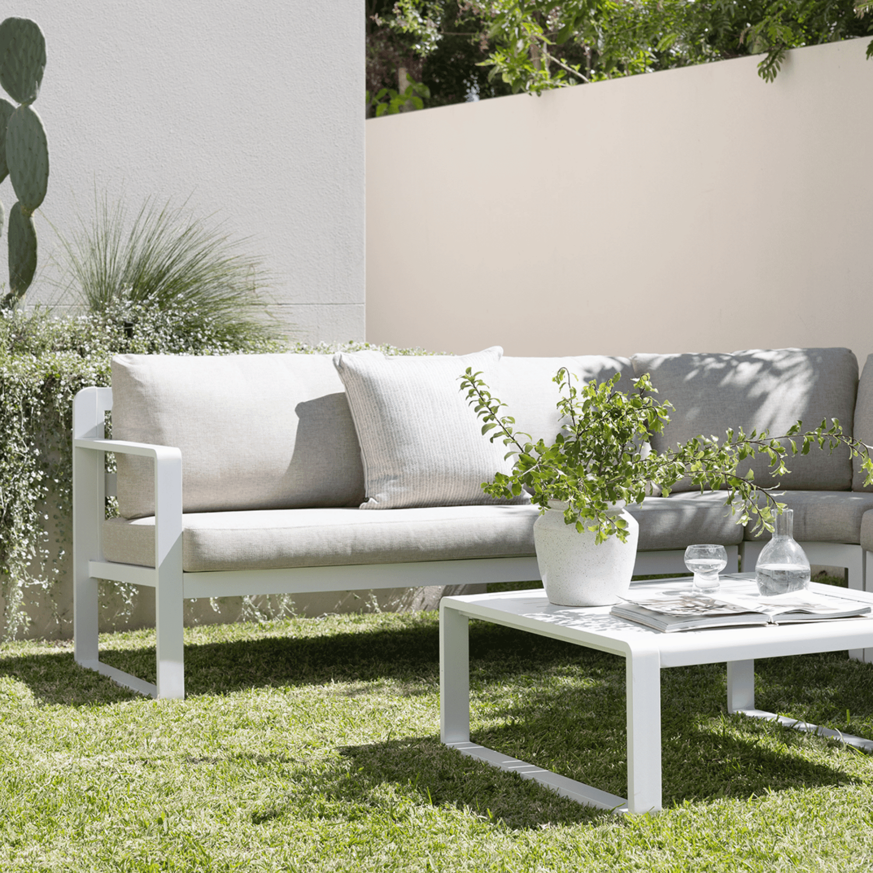 Santiago Outdoor Corner Lounge White/Natural - Lume Outdoor Living