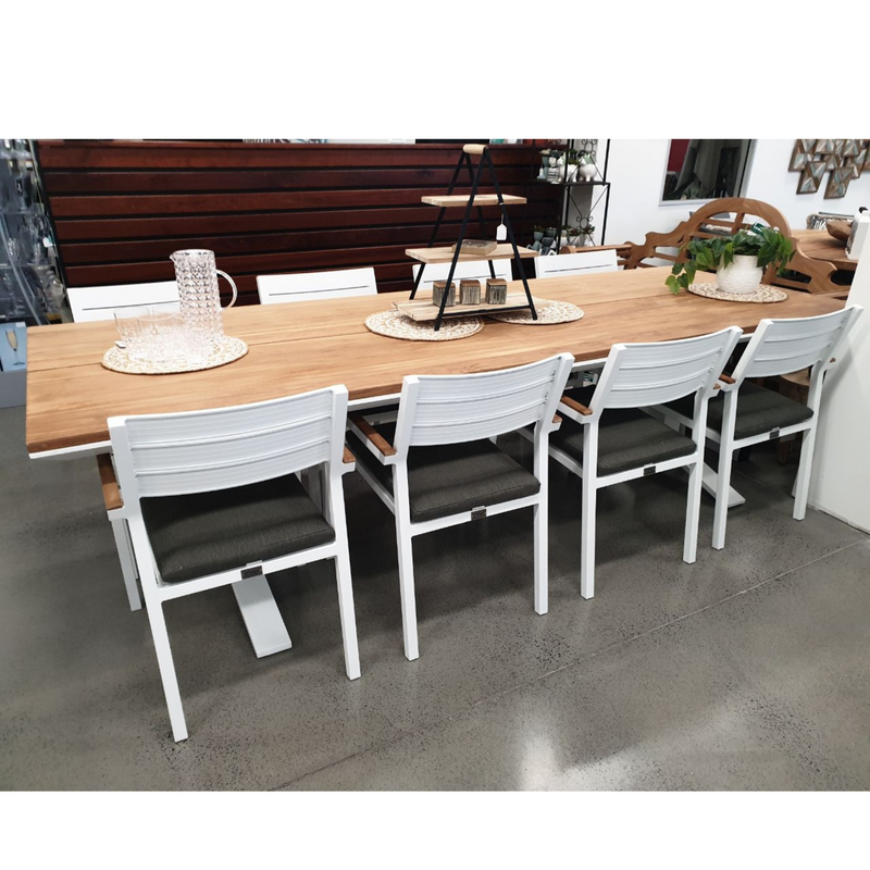 Stockholm table with Essex chairs - 9 piece outdoor dining setting