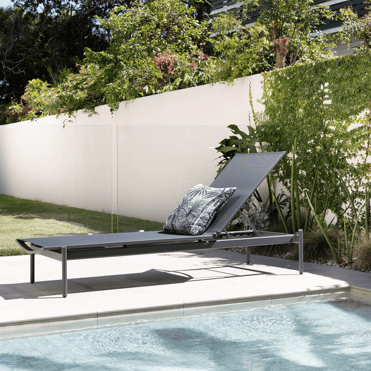 Sunny Sunlounge - Charcoal - Lume Outdoor Living
