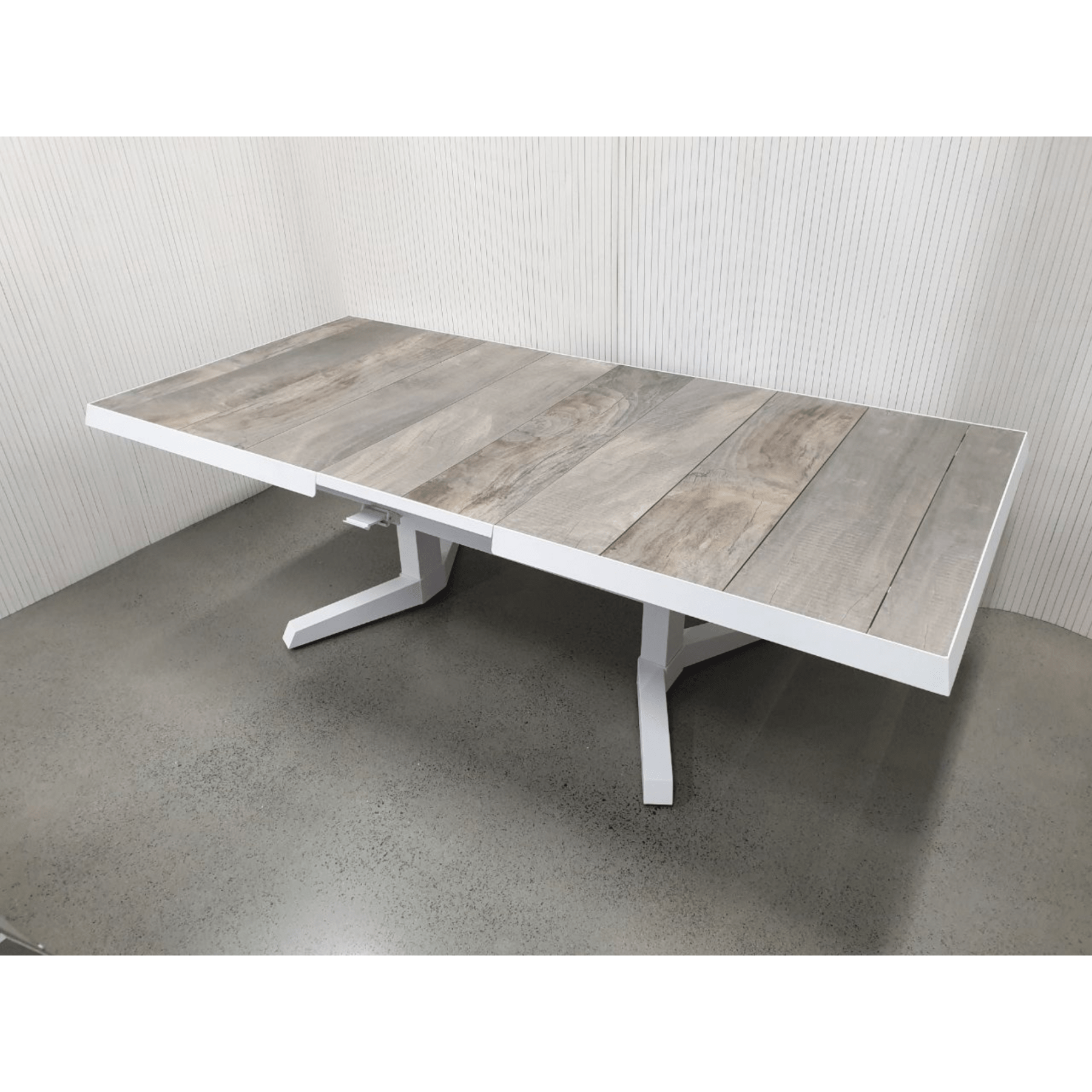 Torquay height - and - width adjustable dining table - extendable table white/wood - look - Lume Outdoor Living