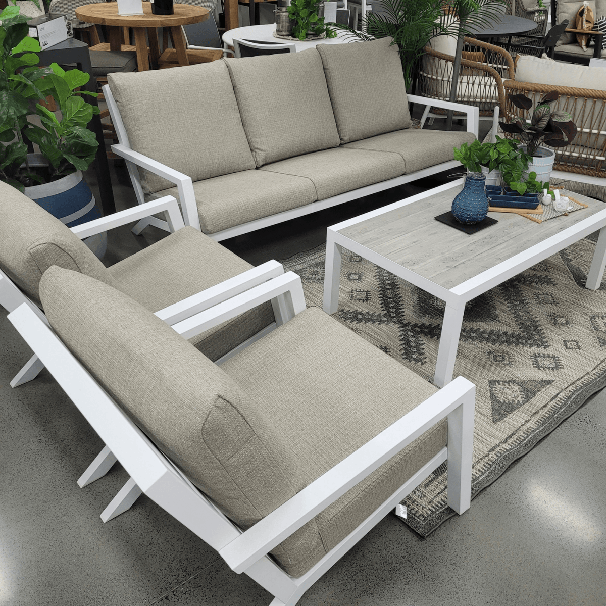 Venus 4pce Lounge Setting - White - Lume Outdoor Living
