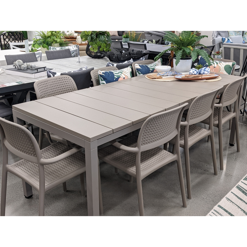 Rio Mix Extension Table and Bora armchair outdoor dining setting by Nardi