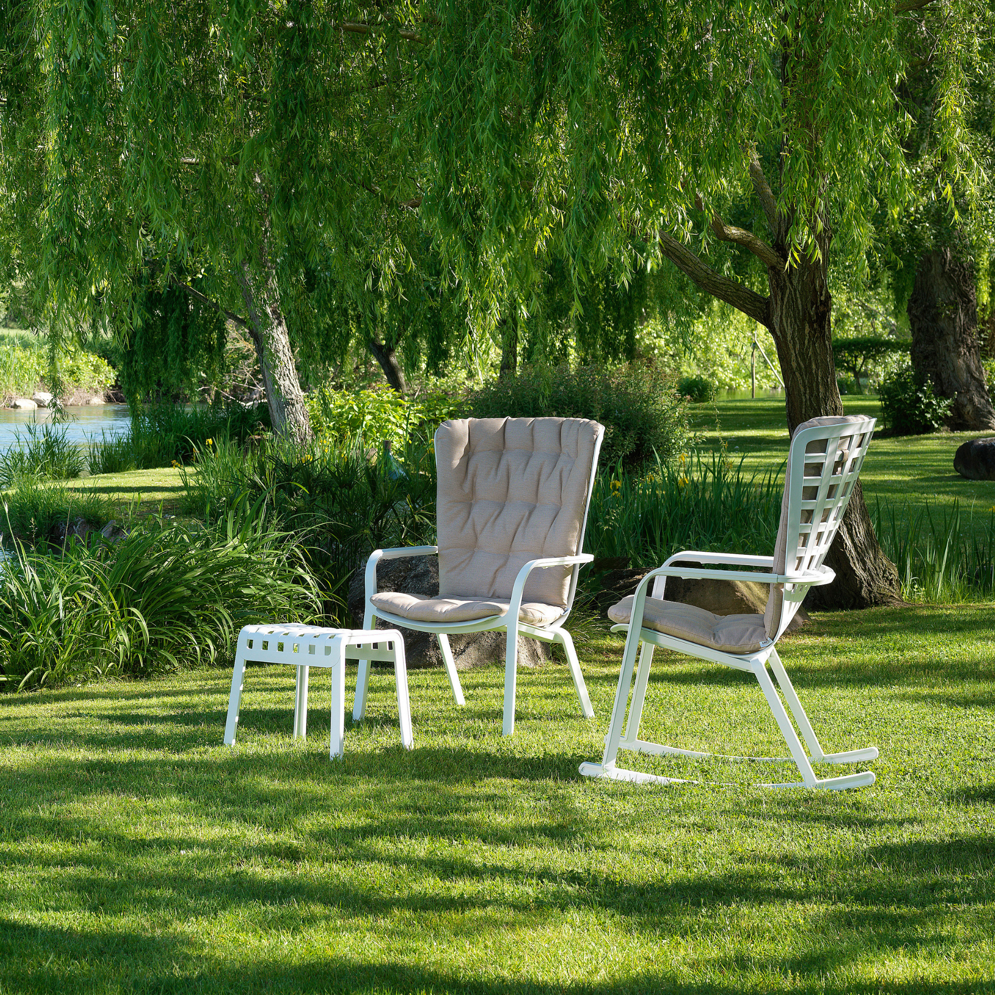 Poggio stool by Nardi - 3 colours - outdoor footstool