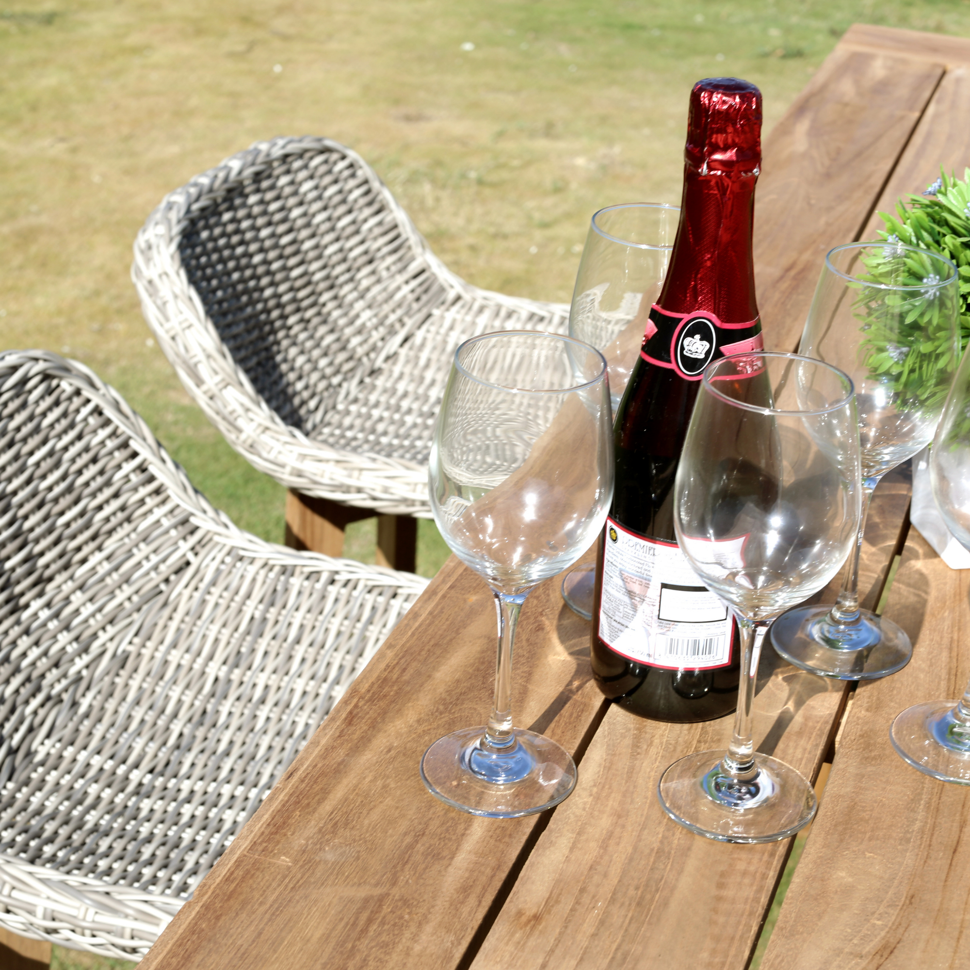 wine on bar table