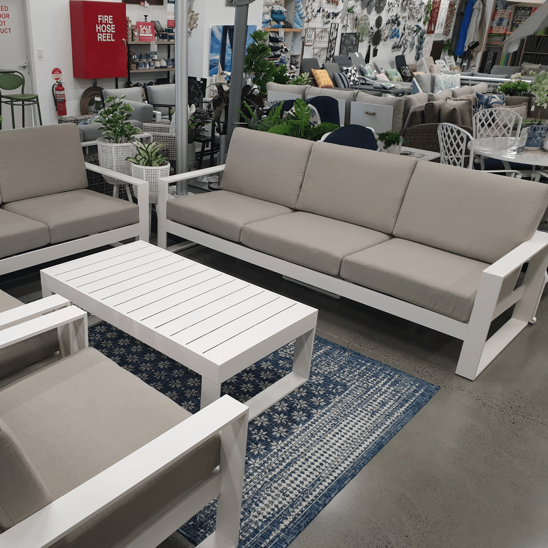 Douglas Lounge White - 5 piece outdoor lounge setting - Lume Outdoor Living