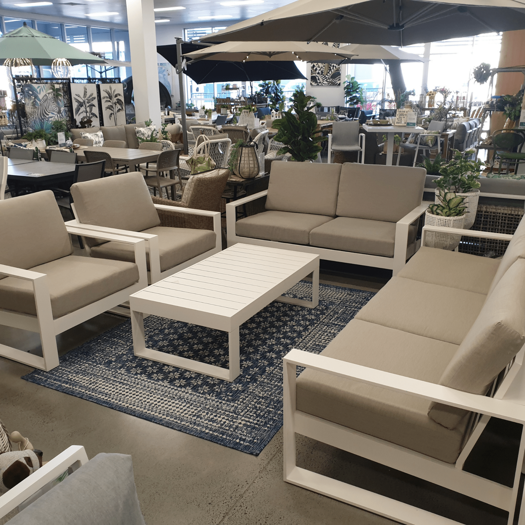 Douglas Lounge White - 5 piece outdoor lounge setting - Lume Outdoor Living