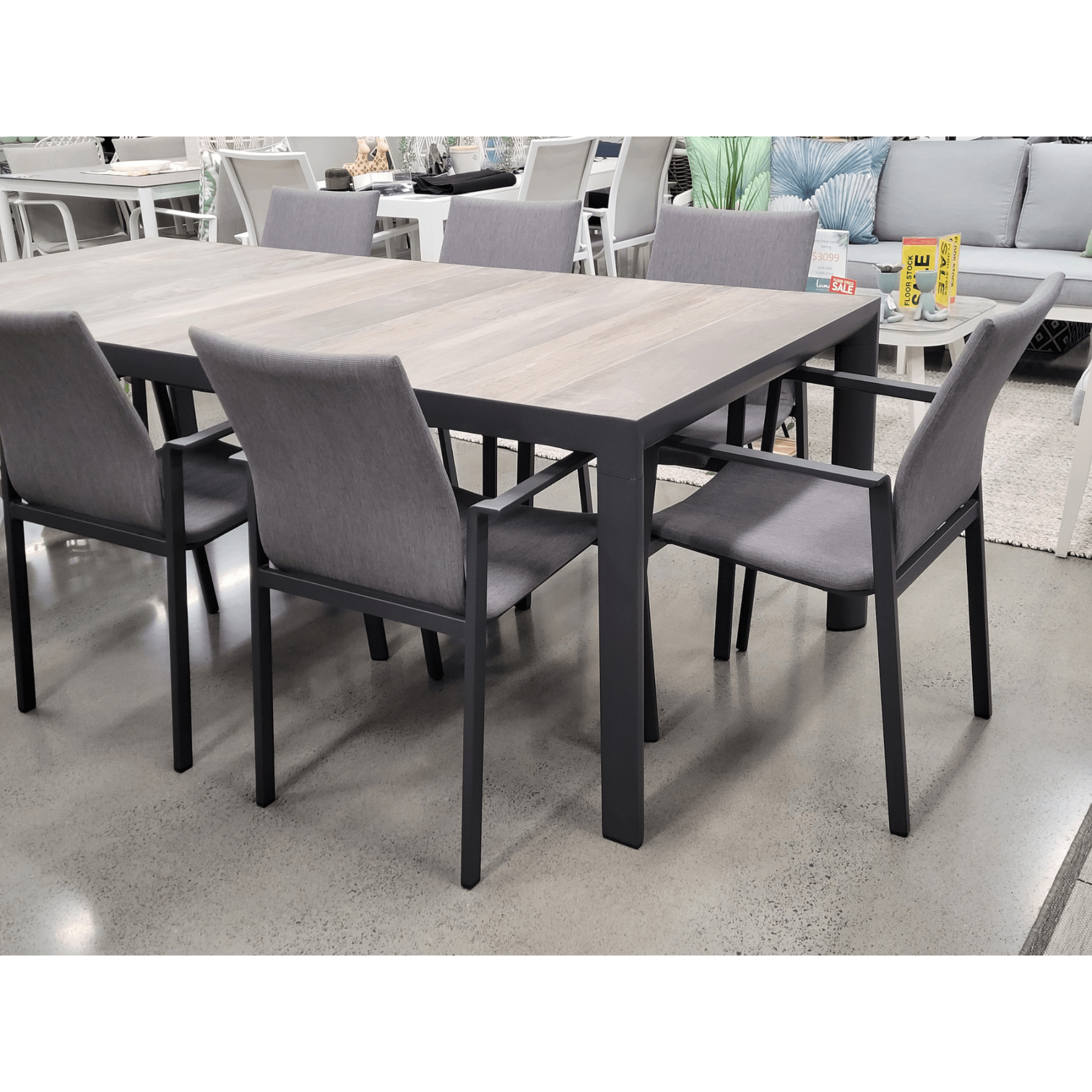 Memphis table & Bronte dining setting charcoal / wood - look - Lume Outdoor Living