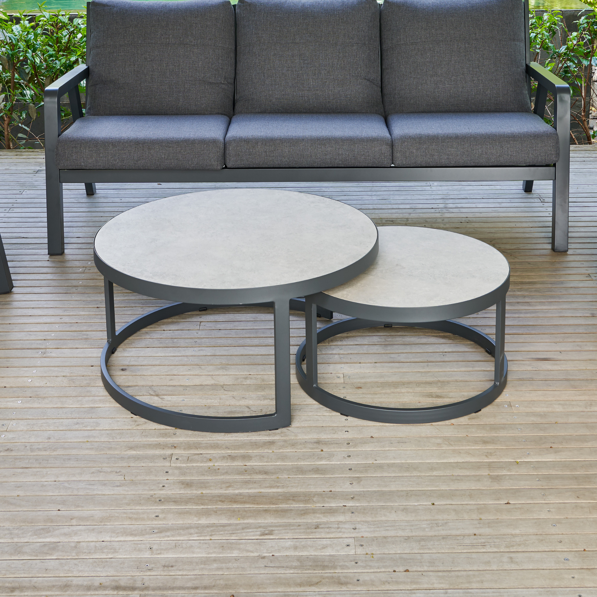 Memphis set-of-2 nesting outdoor coffee or side tables