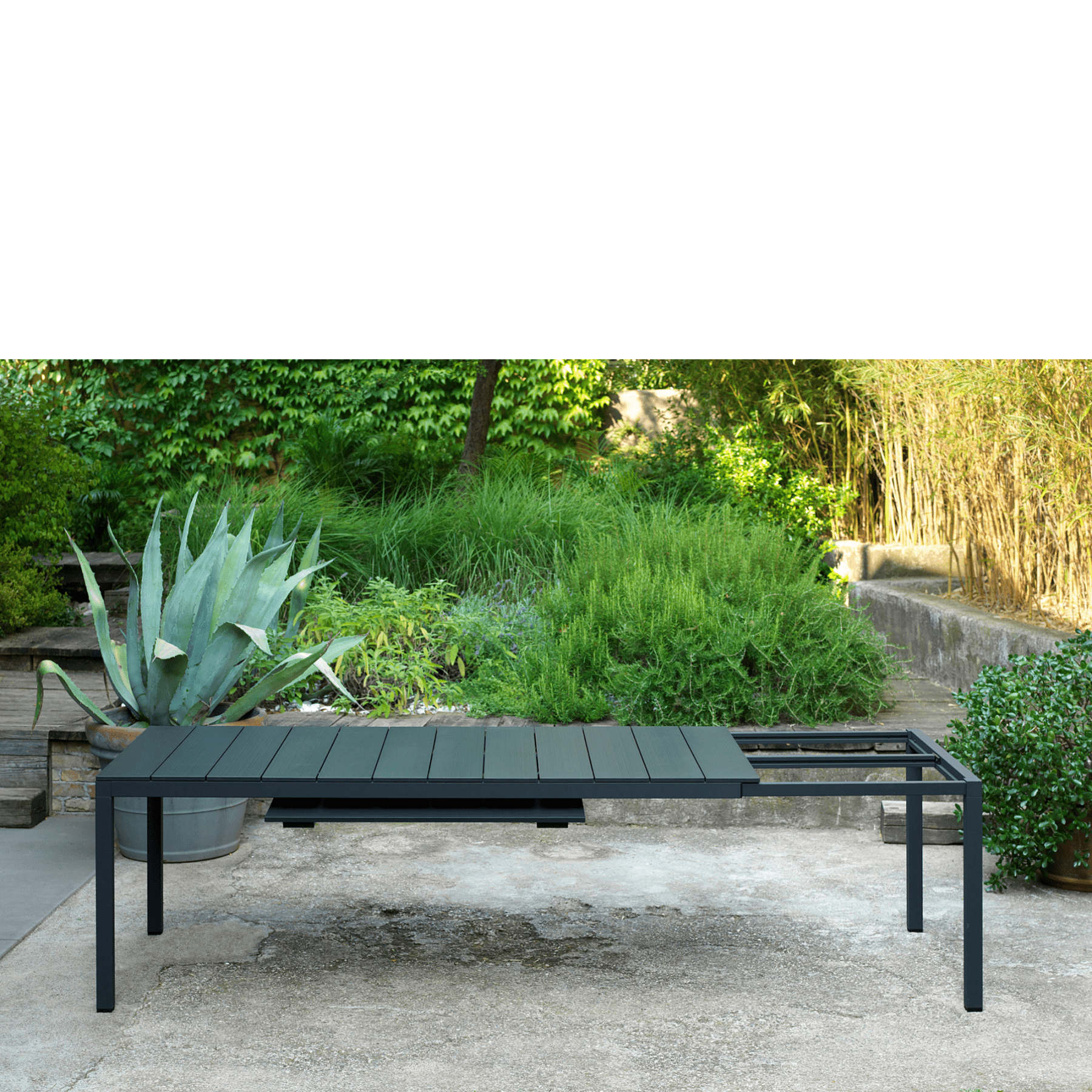 Nardi Rio 210 Extendable Outdoor Dining Table - Lume Outdoor Living