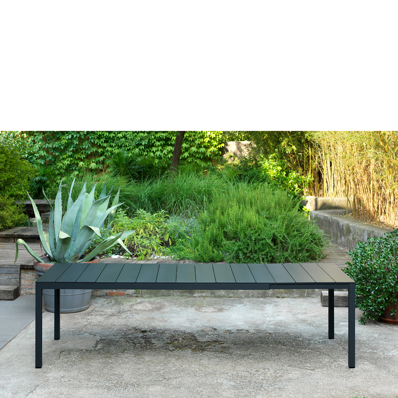 Rio 210 outdoor extension dining table by Nardi
