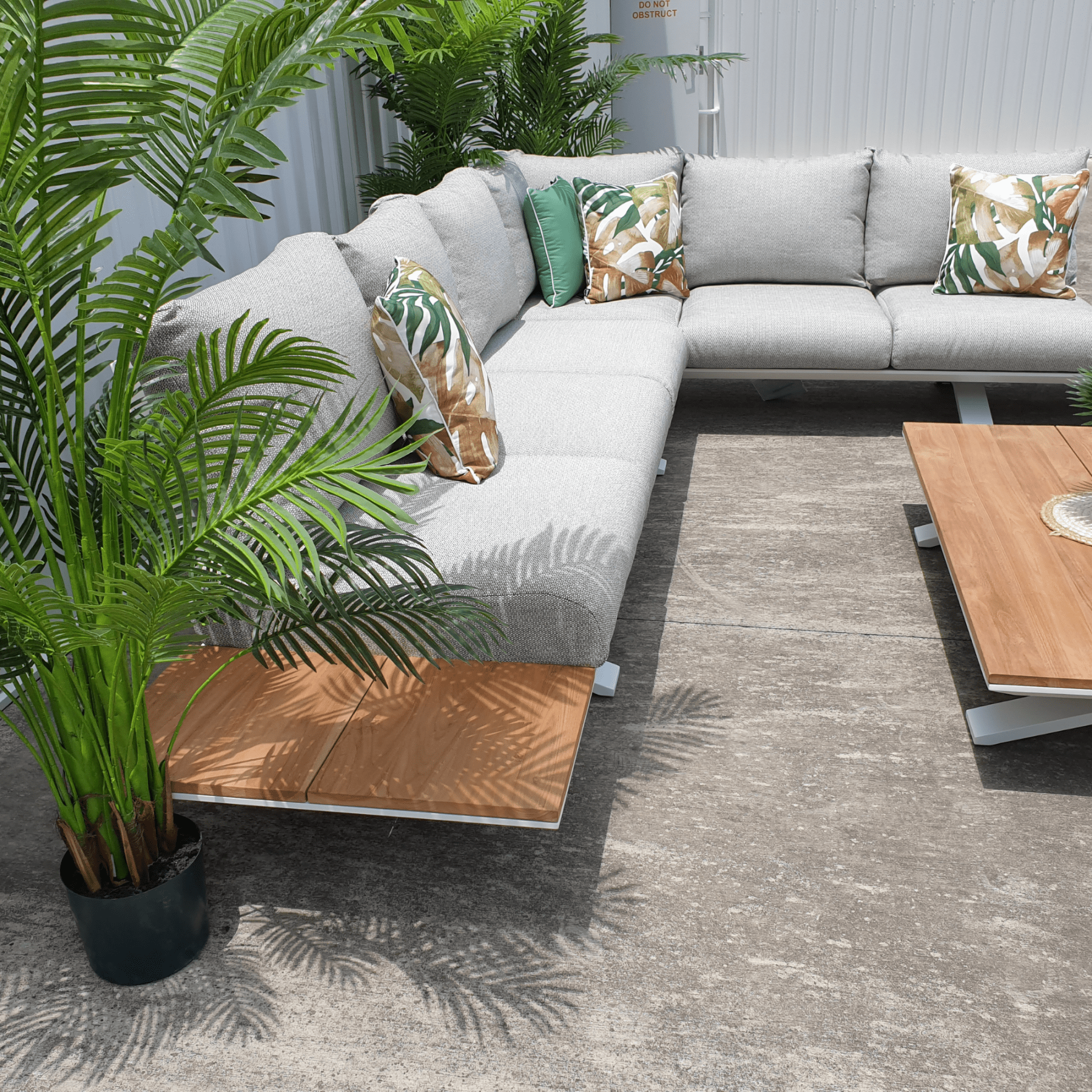 Stockholm 6 - person outdoor corner lounge set - shell white - Lume Outdoor Living
