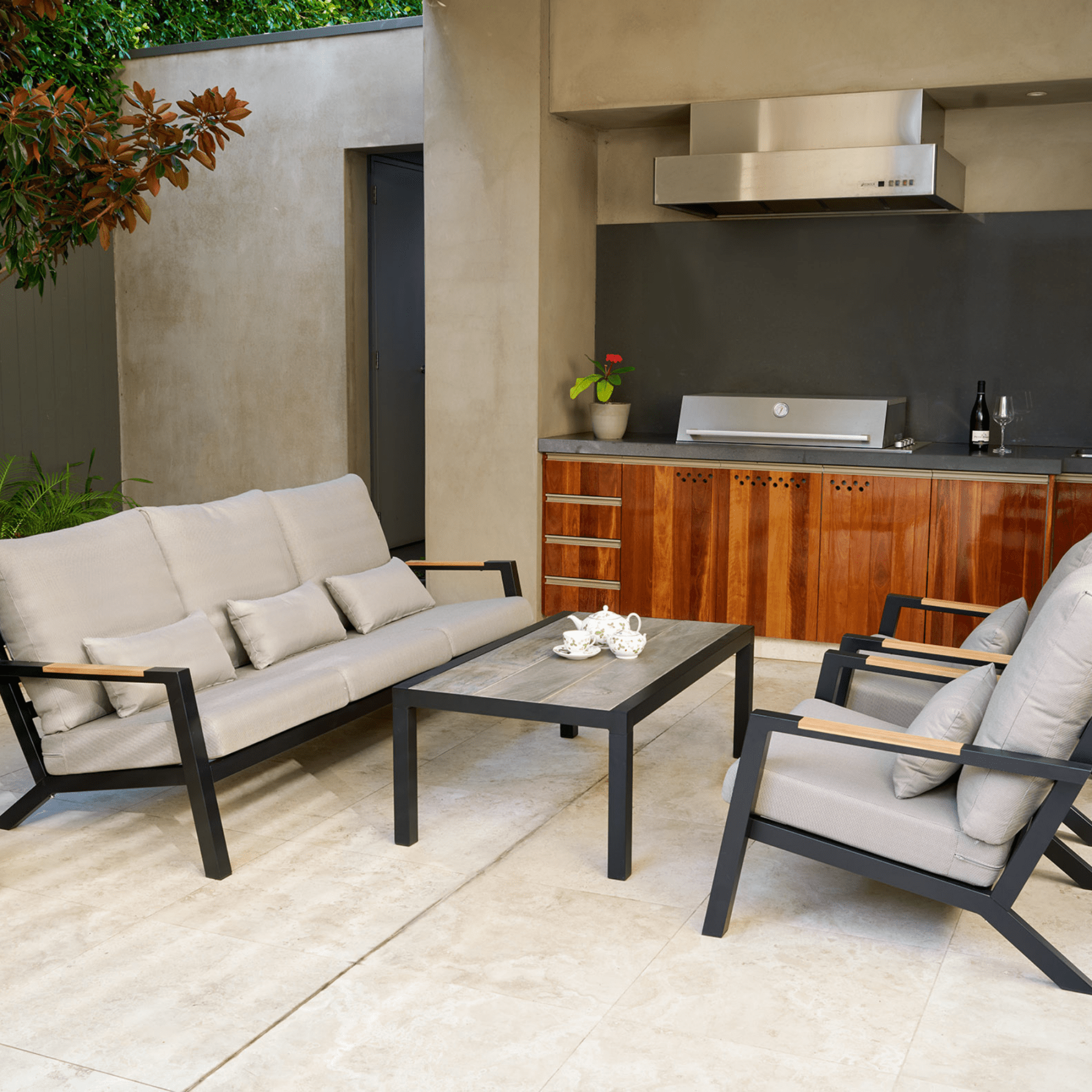 Venus 4 Piece Outdoor Lounge Set - black - Lume Outdoor Living